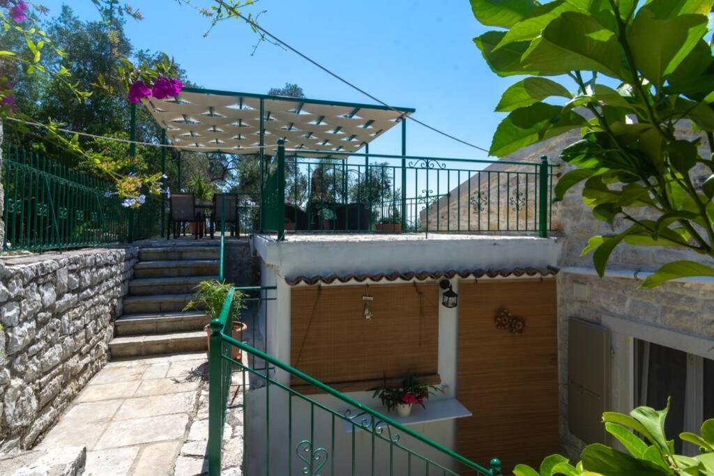 Thanos Cottage Vlachopoulátika Buitenkant foto